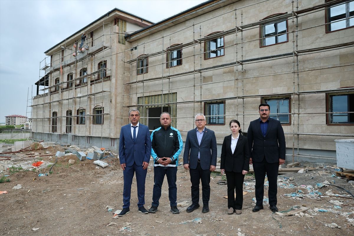 Hafik Devlet Hastanesi açılışa hazırlanıyor