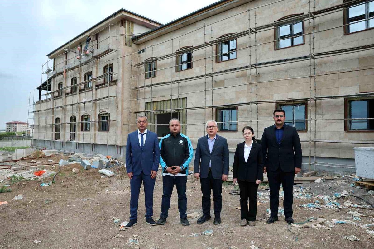 Hafik Devlet Hastanesi inşaatında sona yaklaşıldı
