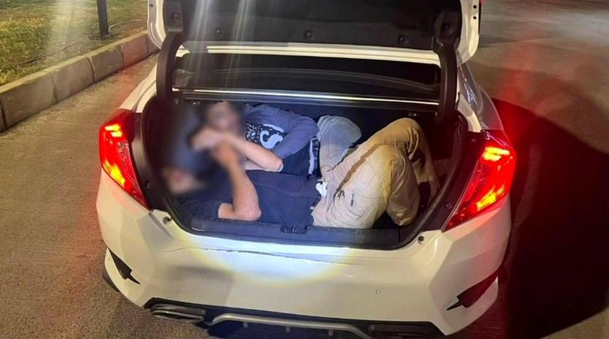 Hatay'da 15 kaçak göçmen yakalandı: 7 organizatör tutuklandı, 5 sürücüye 610 bin TL ceza