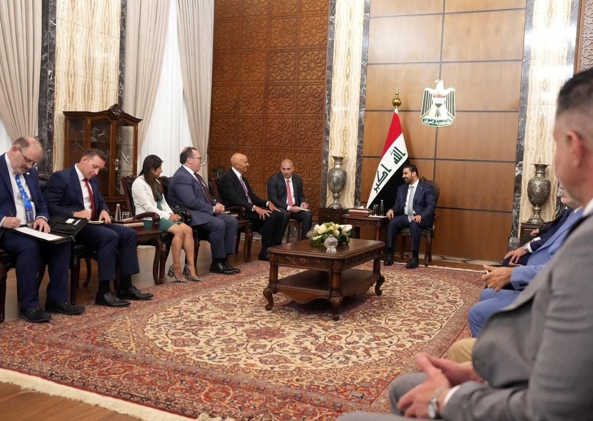 Irak Başbakanı Zeydi ile ABD Özel Temsilcisi Barrack, silahlı grupların dağıtılmasını görüştü