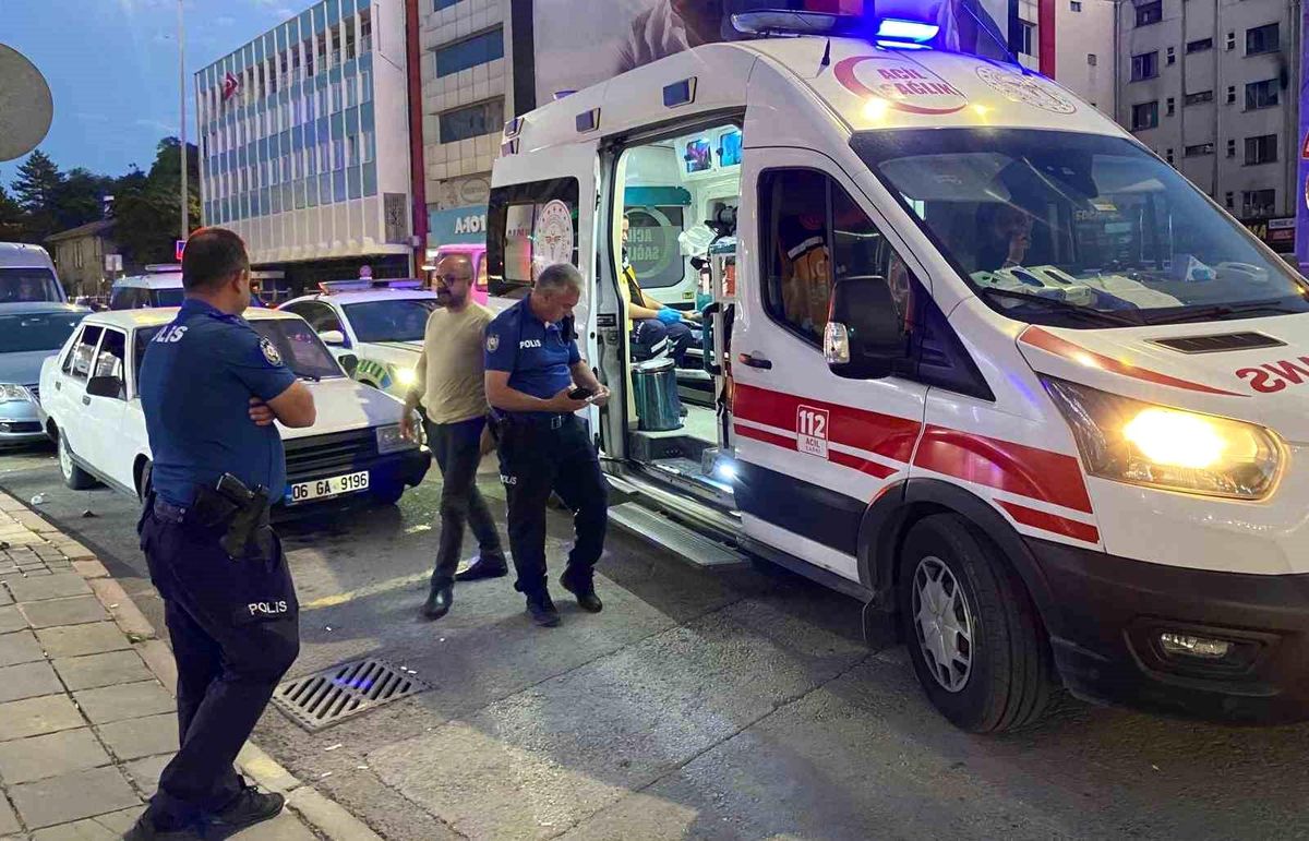 Kayseri'de bıçakla yaralanan genç esnafa sığındı: 1 yaralı