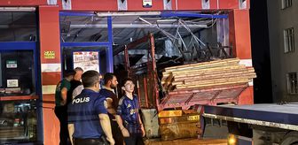 Konya'da kamyonun markete girdiği kazada sürücü ağır yaralandı