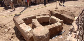 Mardin'de parke taşı döşeme çalışmaları sırasında tarihi taş bloklar bulundu