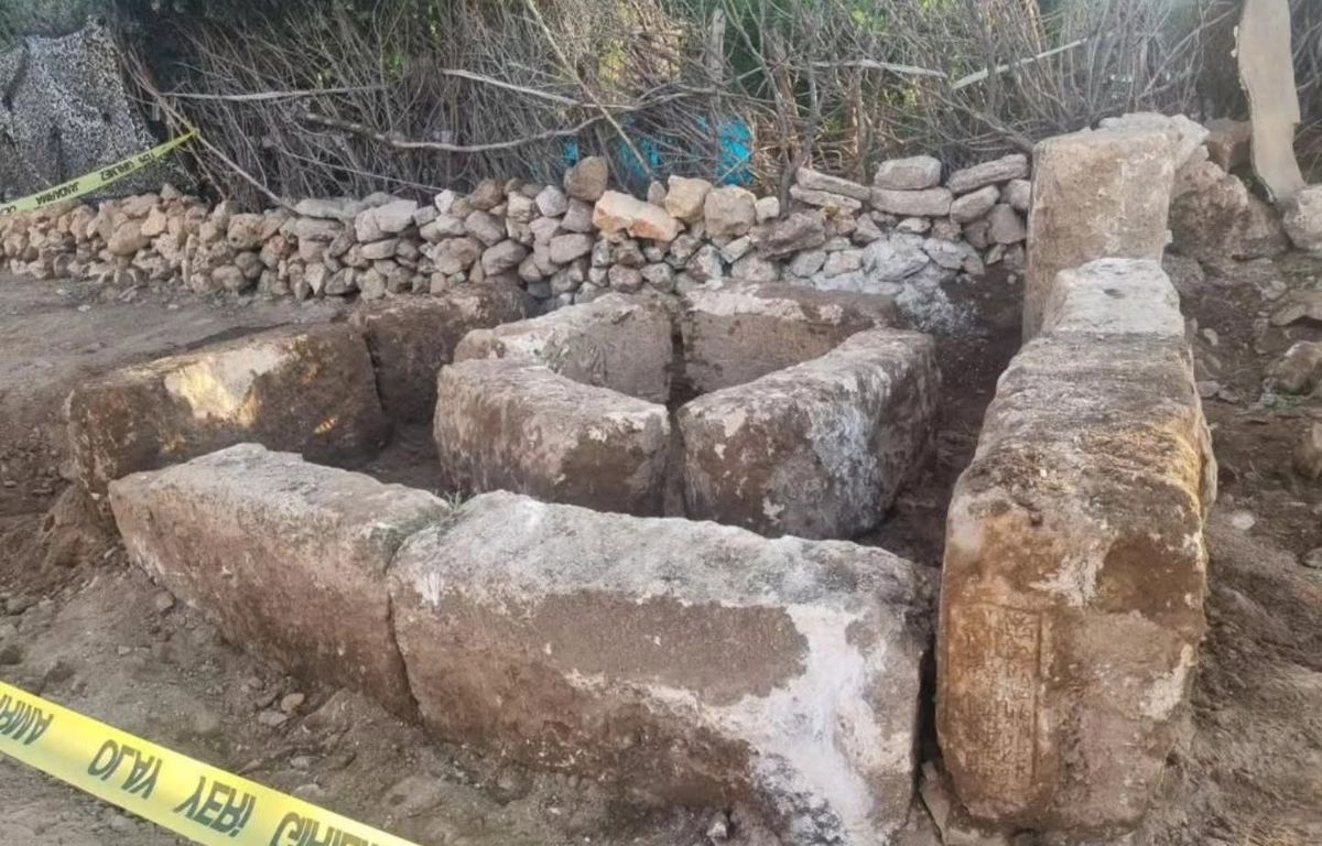 Midyat'ta peyzaj çalışmaları sırasında bulunan tarihi kitabeler