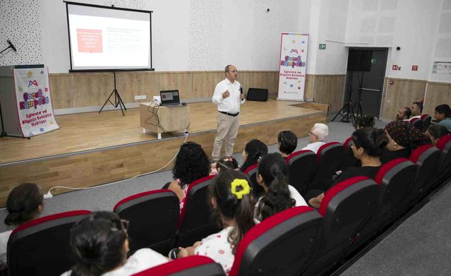 Mersin’de çocuk işçiliğine karşı farkındalık semineri