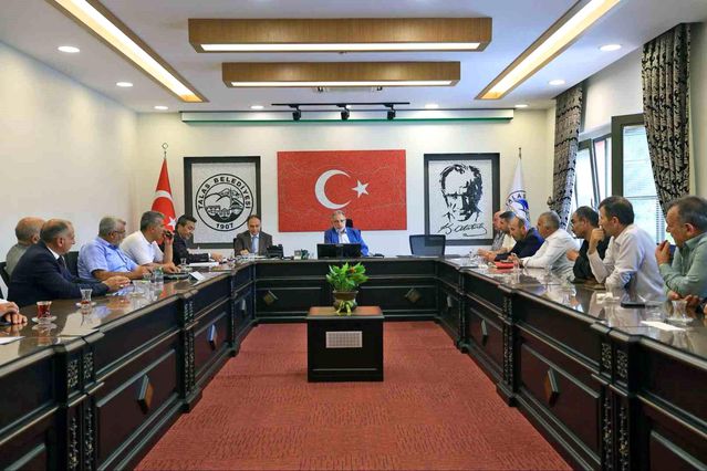 Talas’ta muhtarlarla hizmet zirvesi