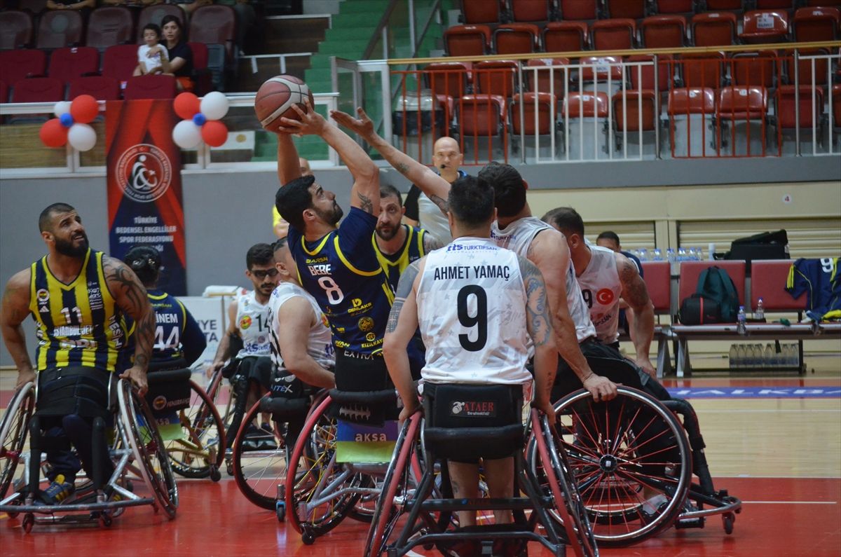 Tekerlekli Sandalye Basketbol Süper Ligi play-off yarı final
