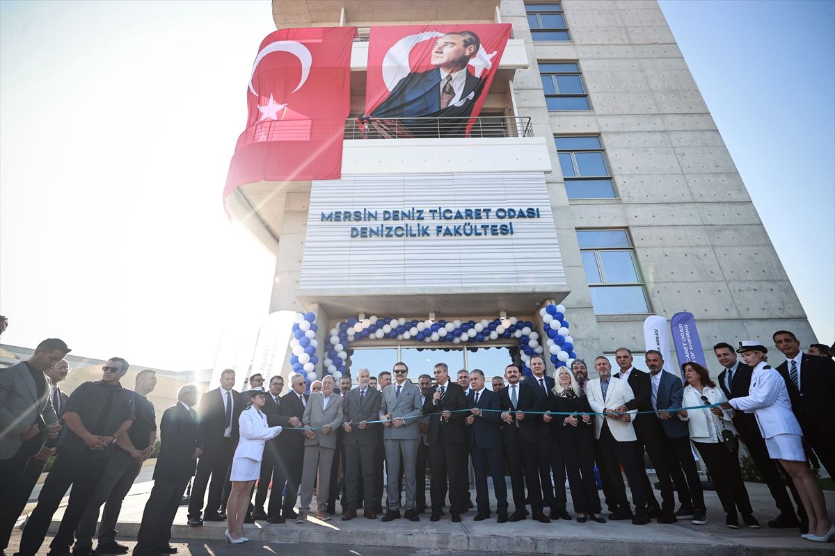TOBB Başkanı Hisarcıklıoğlu, Mersin Üniversitesi Denizcilik Fakültesi'ni ziyaret etti