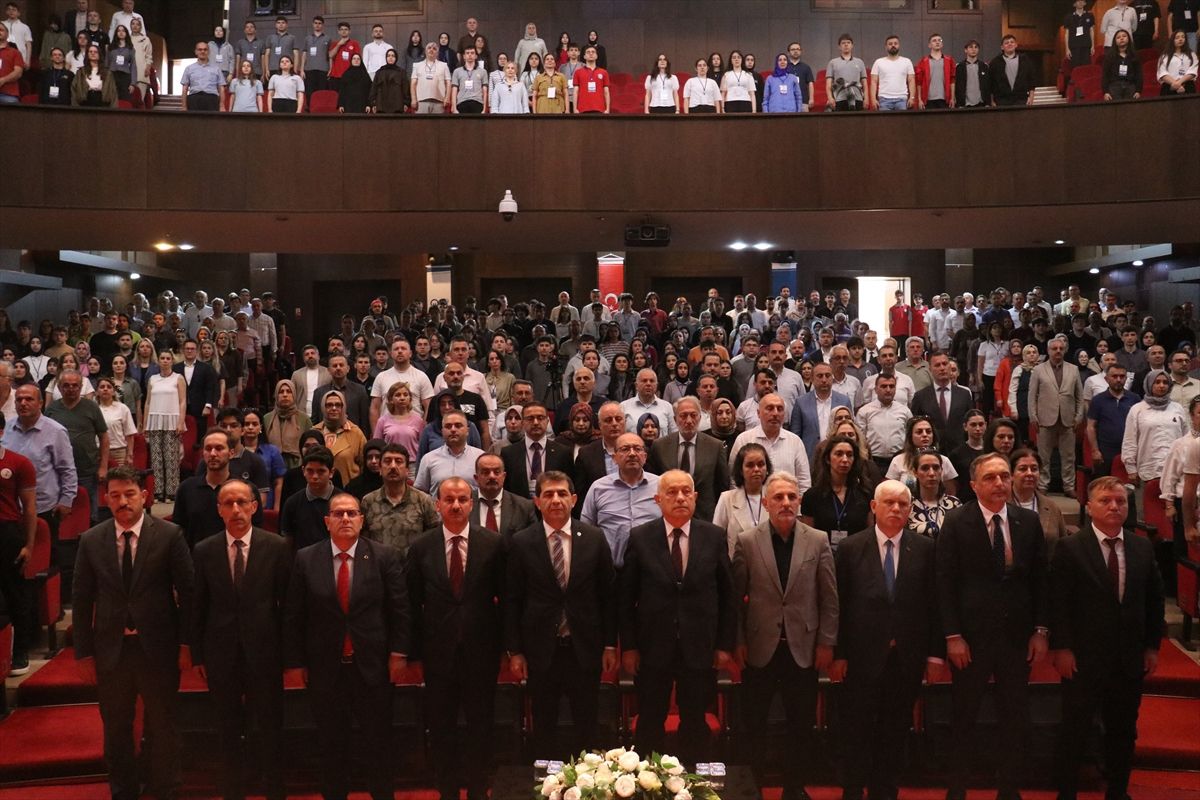 Trabzon'da 'Araştırmacı Gençler Kongresi' yapıldı