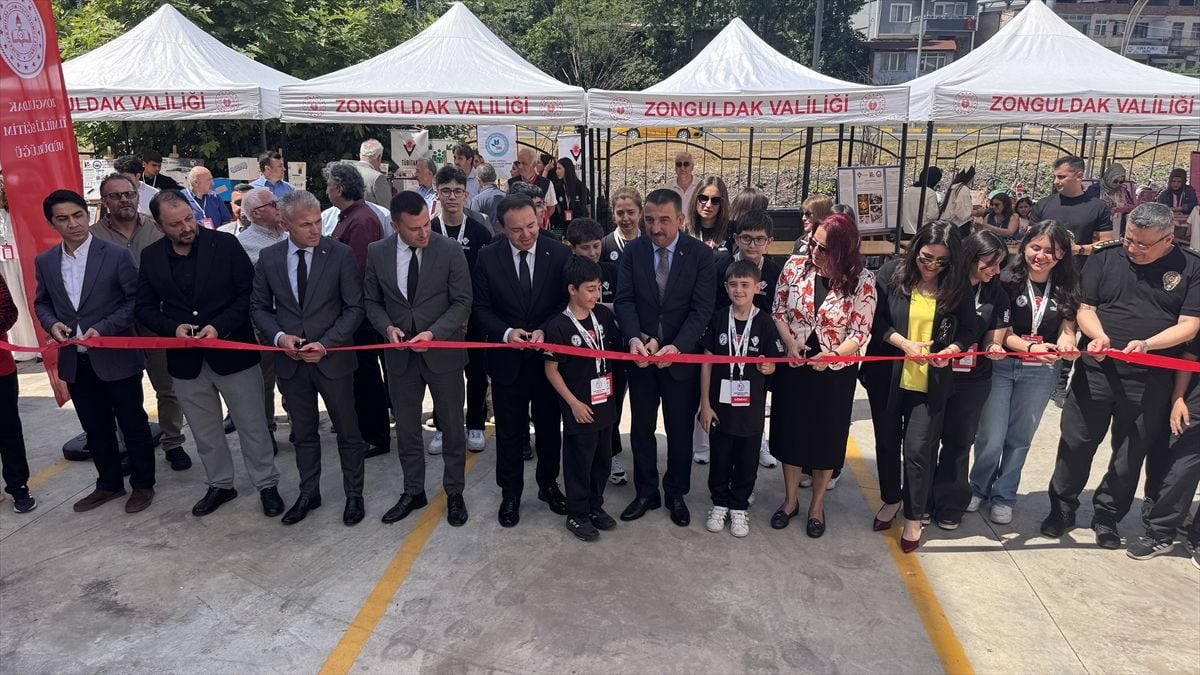 Zonguldak'ta TÜBİTAK 4006-C Bilim Fuarları Festivalinin açılışı yapıldı