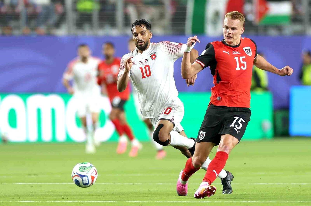 Avusturya milli futbol takımı oyuncuları sevinirken