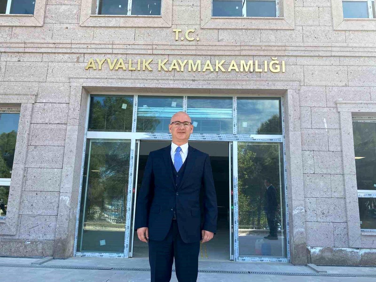 Ayvalık Kaymakamı Hasan Yaman, Bergama'ya Atandı