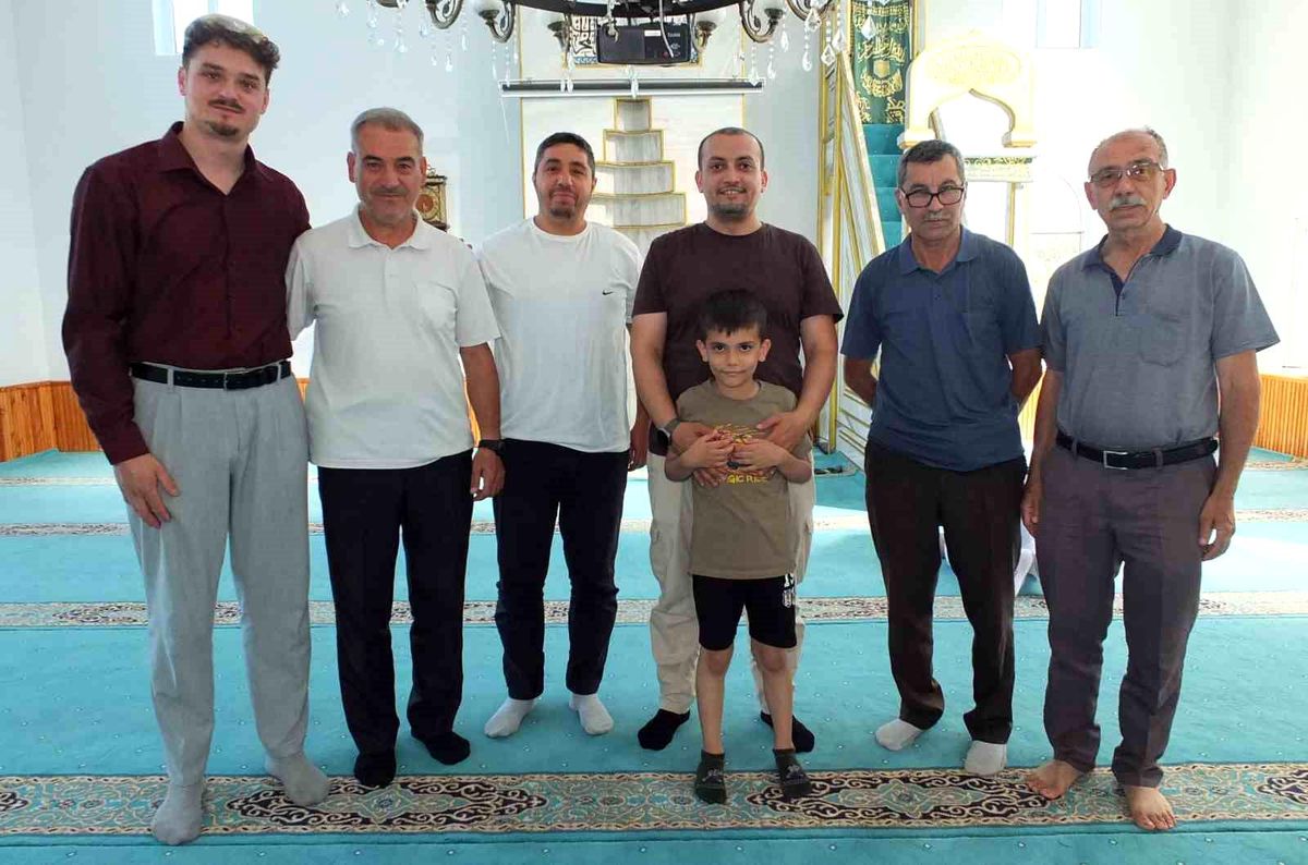 Burhaniye'de Ramazan ayında imamlar arasında dayanışma örneği sergilendi.