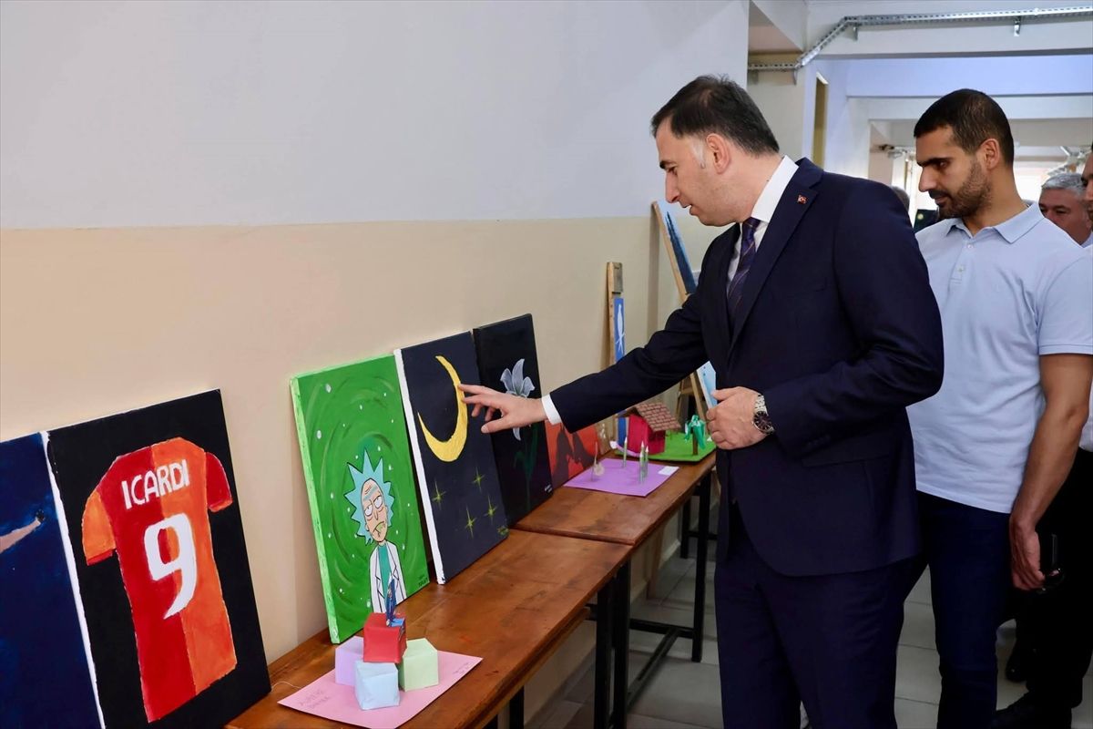 Çemişgezek'te öğrenciler yıl sonu sergisi açtı