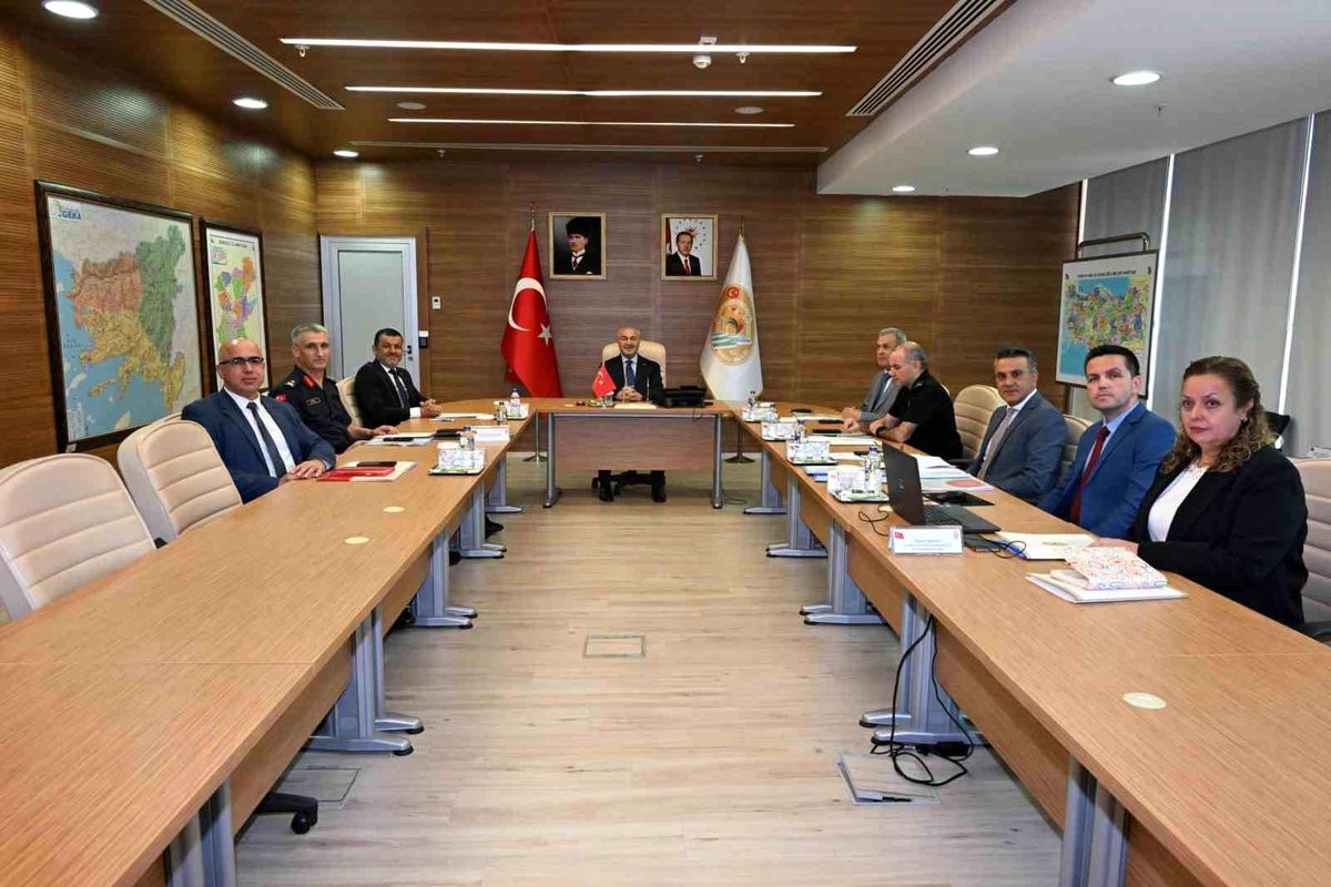 Denizli'de Okul Çevresi ve Güvenliği İl Yürütme Kurulu Toplantısı gerçekleştirildi