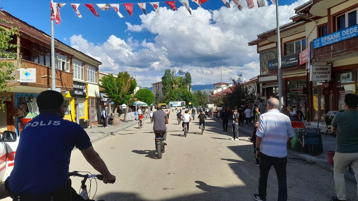 Erzurum'da 'Narman Peri Bacaları Bisiklet Turu' düzenlendi