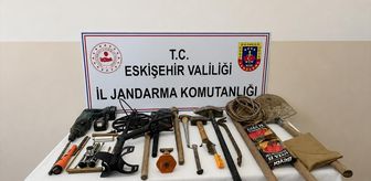 Eskişehir'de izinsiz kazı yapan 3 kişi suçüstü yakalandı