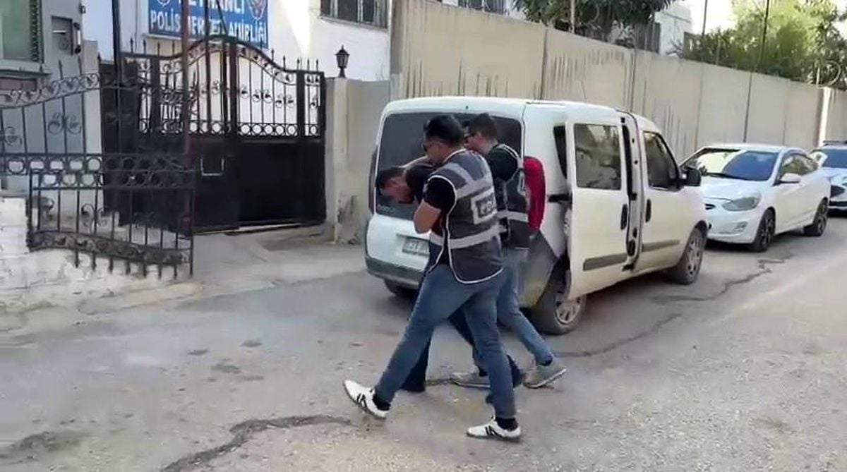 Suriye uyruklu cinayet zanlısının polis tarafından gözaltına alınması.