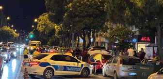 İzmir'de park halindeki araçlara çarpan otomobilin sürücüsü öldü