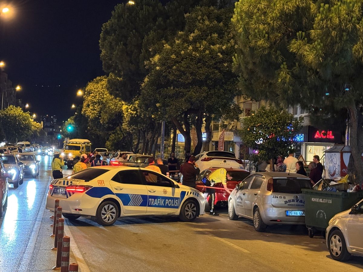 İzmir'de park halindeki araçlara çarpan otomobilin sürücüsü öldü