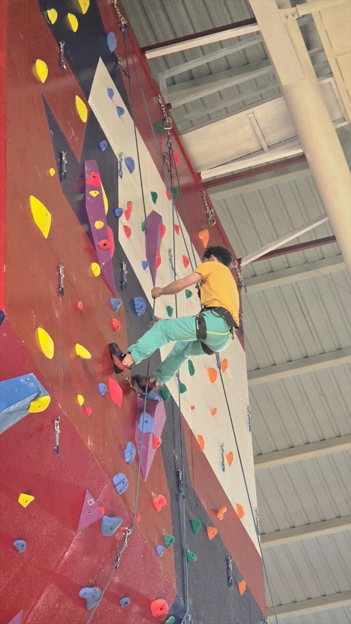 Niğde'de gerçekleştirilen spor tırmanış temel seviye eğitimi