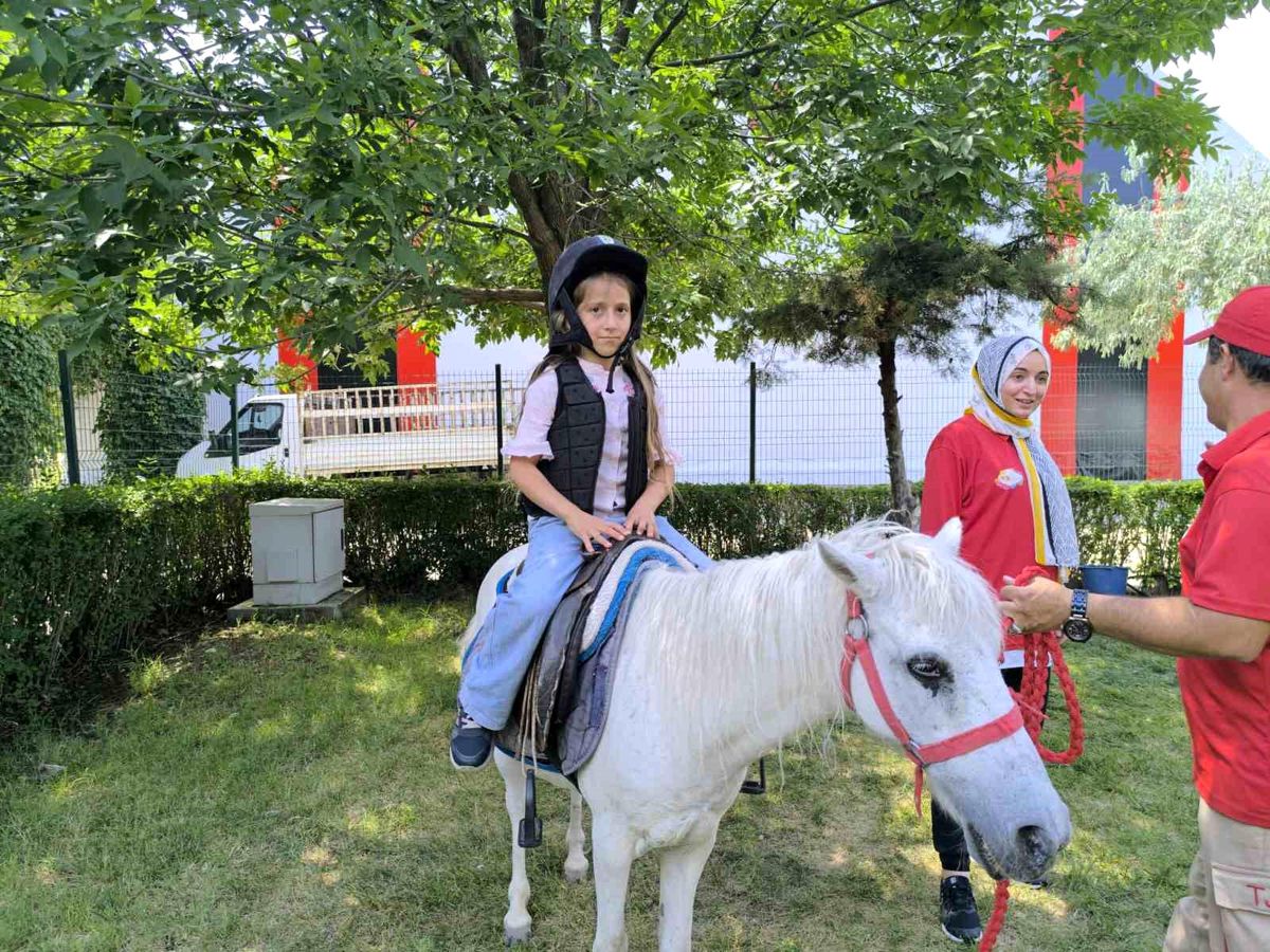 Öğrenciler aileleriyle birlikte piknik yaptı