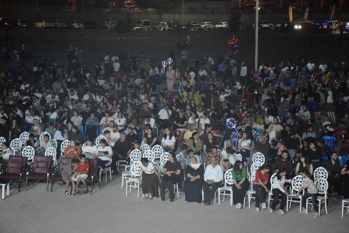 Şırnak'ta öğretmenler konser verdi