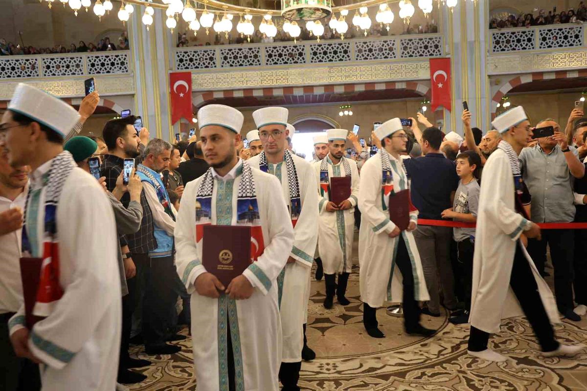 207 hafız icazet belgesini aldı