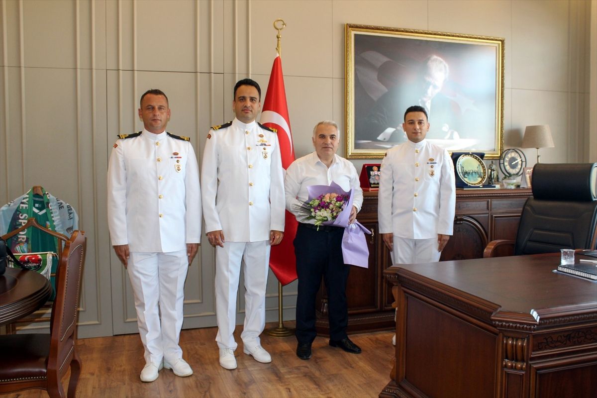 Anamur Kaymakamı Duru, Sahil Güvenlik Bot Komutanlığı personeliyle bir araya geldi