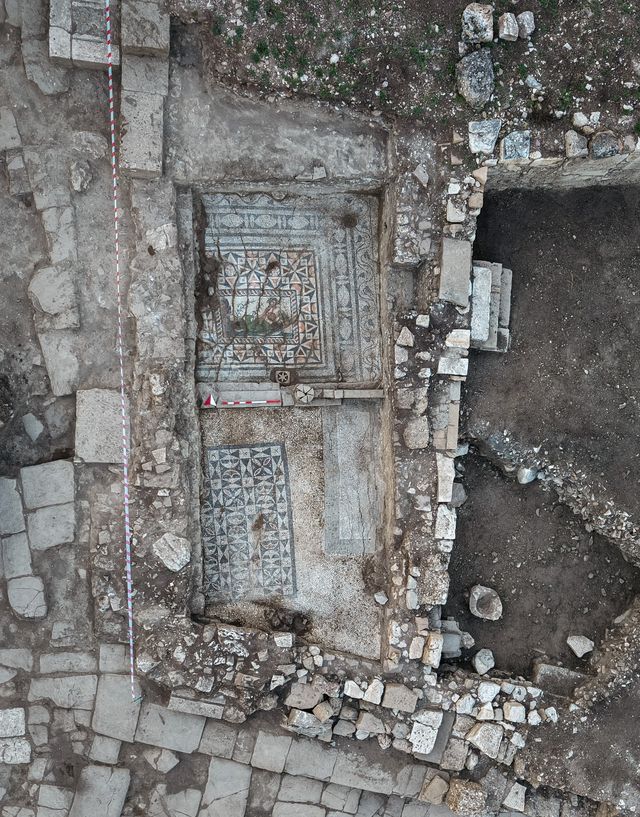 aspendos ta nehir tanrisi betimlemesi gun yuz 2 19961615 o