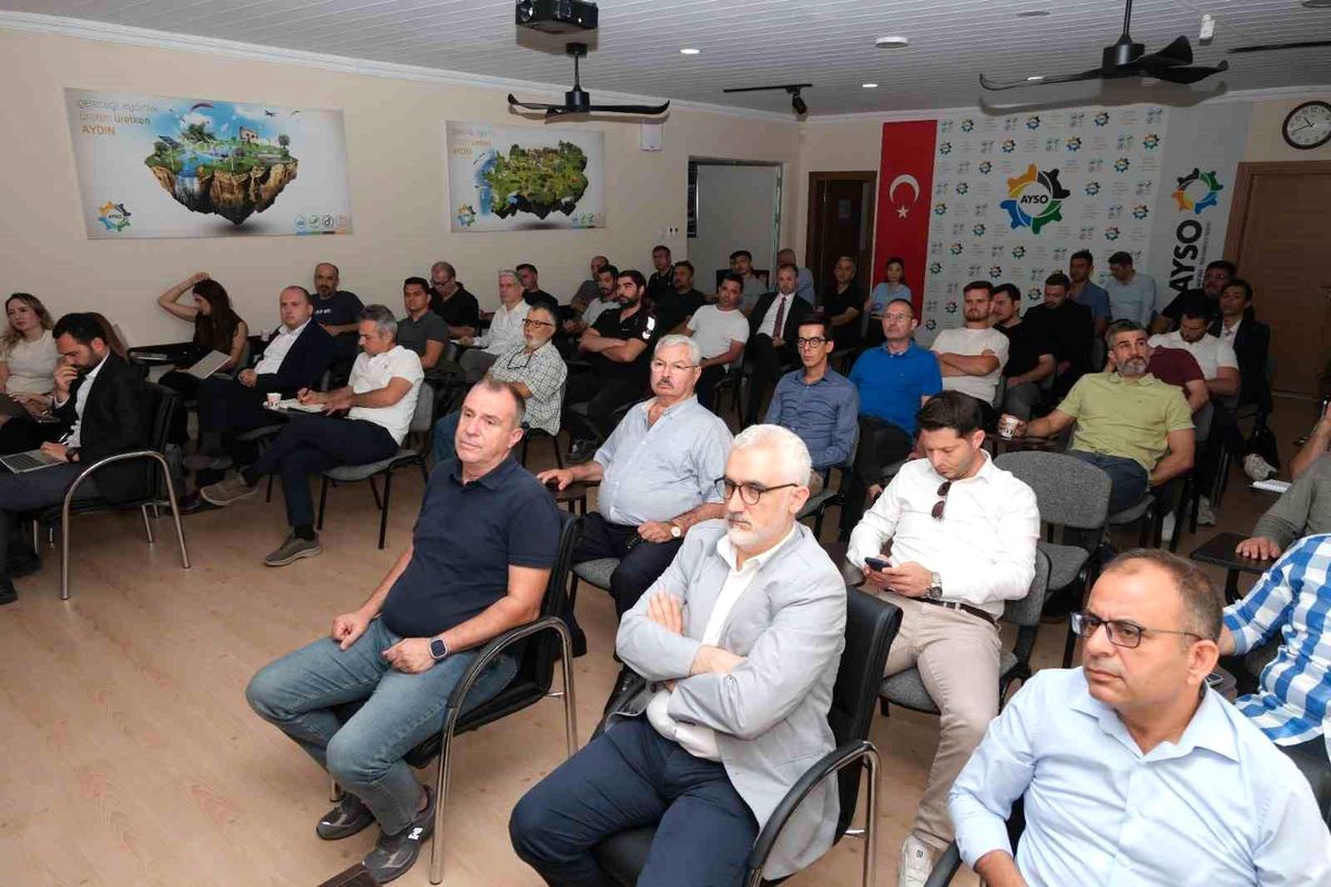 Aydın Sanayi Odası'nda düzenlenen GES yatırımları bilgilendirme toplantısı.