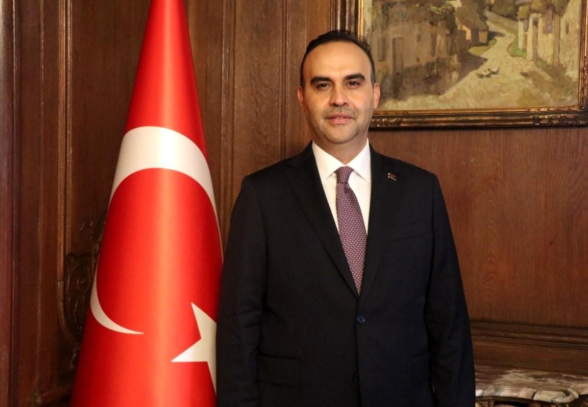 Sanayi ve Teknoloji Bakanı Mehmet Fatih Kacır konuşma yaparken