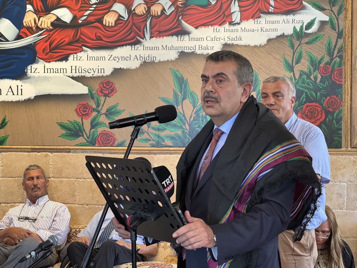 Bakan Tekin: Alevi Bektaşi Kültür Başkanlığı devrim niteliğinde