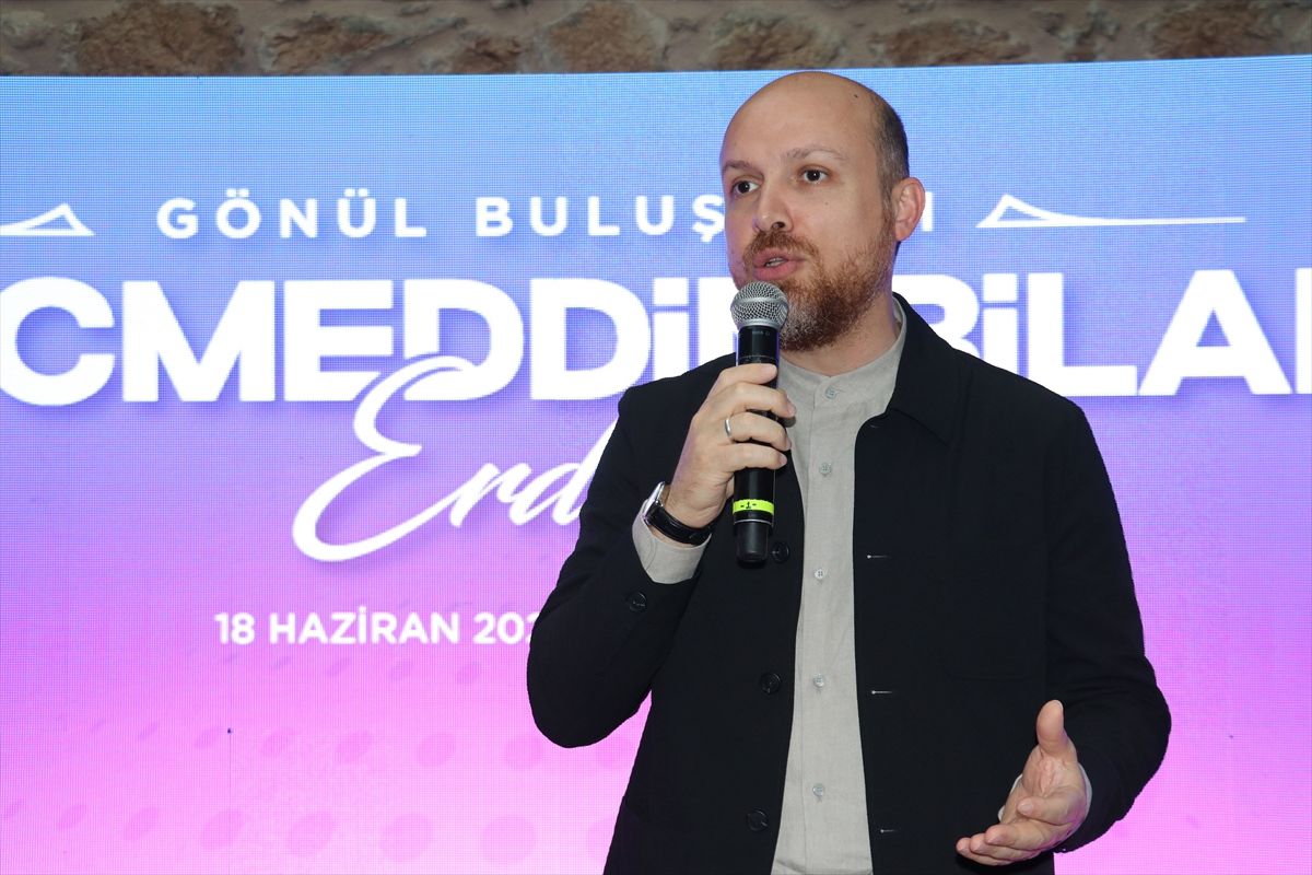 Bilal Erdoğan, İshak Paşa Sarayı'nda gençlerle buluştu Açıklaması