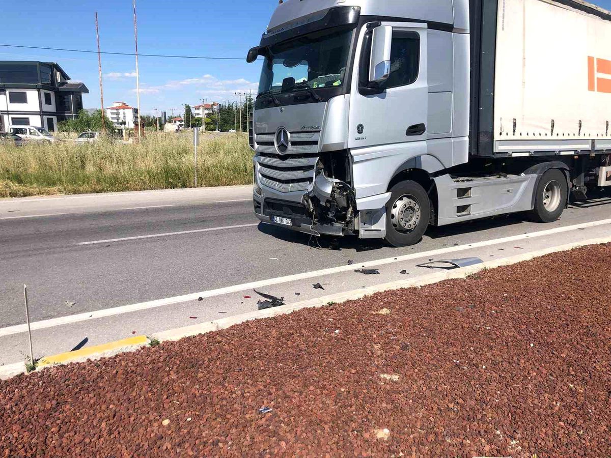 Bolvadin'de trafik kazası: 1 yaralı