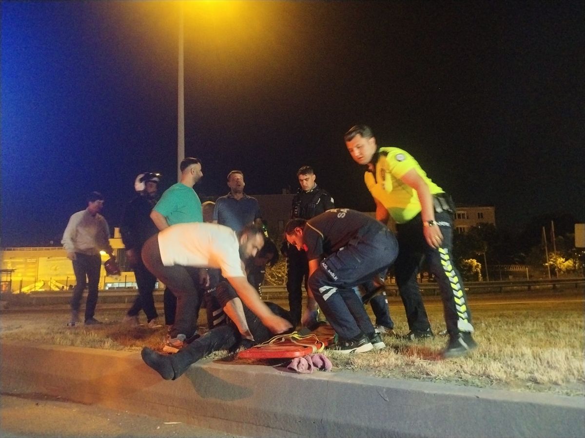 Bursa'da devrilen motosikletin sürücüsü ağır yaralandı
