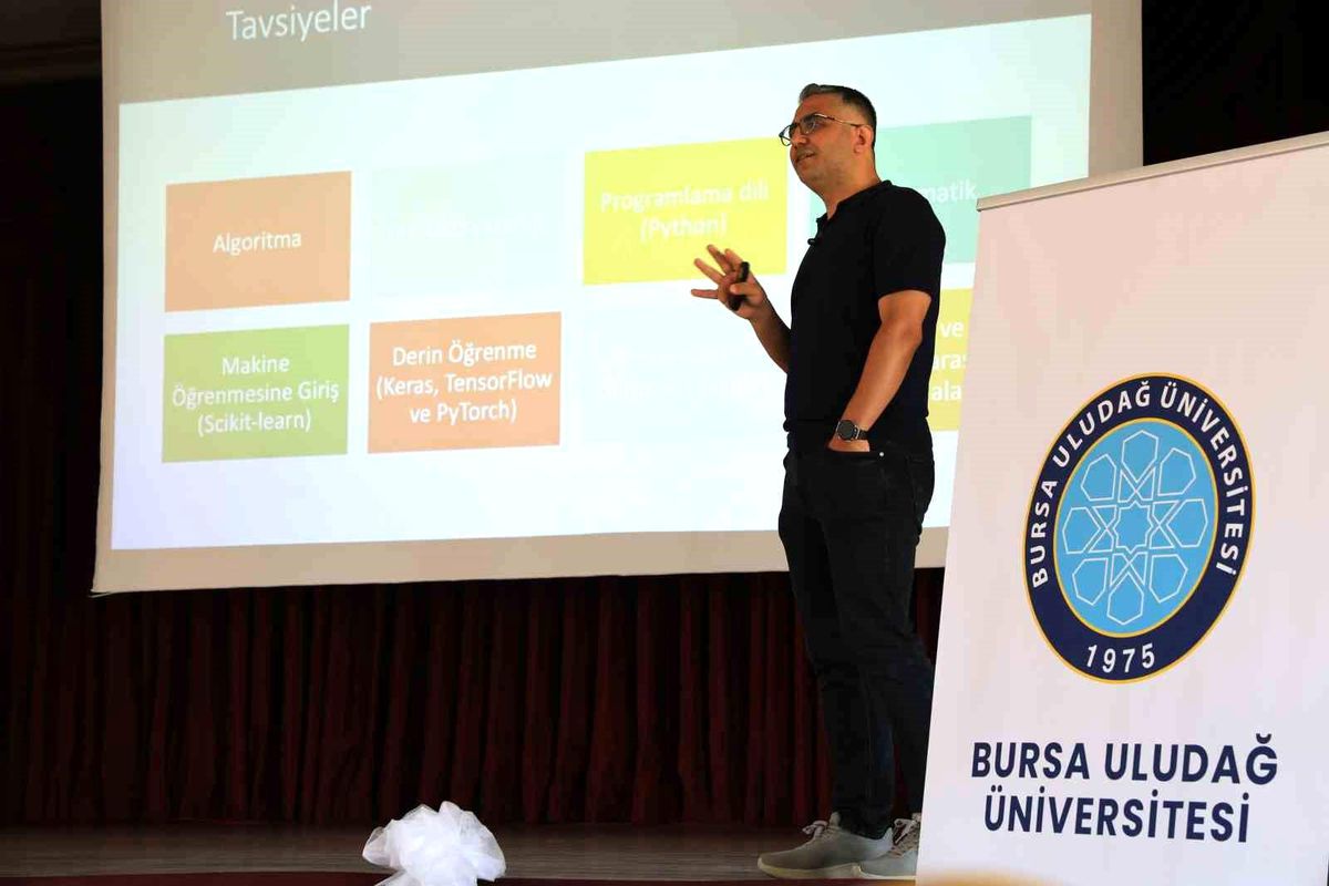 BUÜ'lü akademisyenler lise öğrencileriyle buluştu
