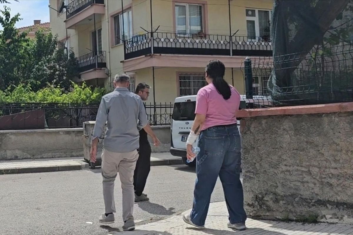 Çorum'da kan donduran olay: Daha önce uzaklaştırma kararı aldırmak istedikleri kız anne babasını rehin aldı