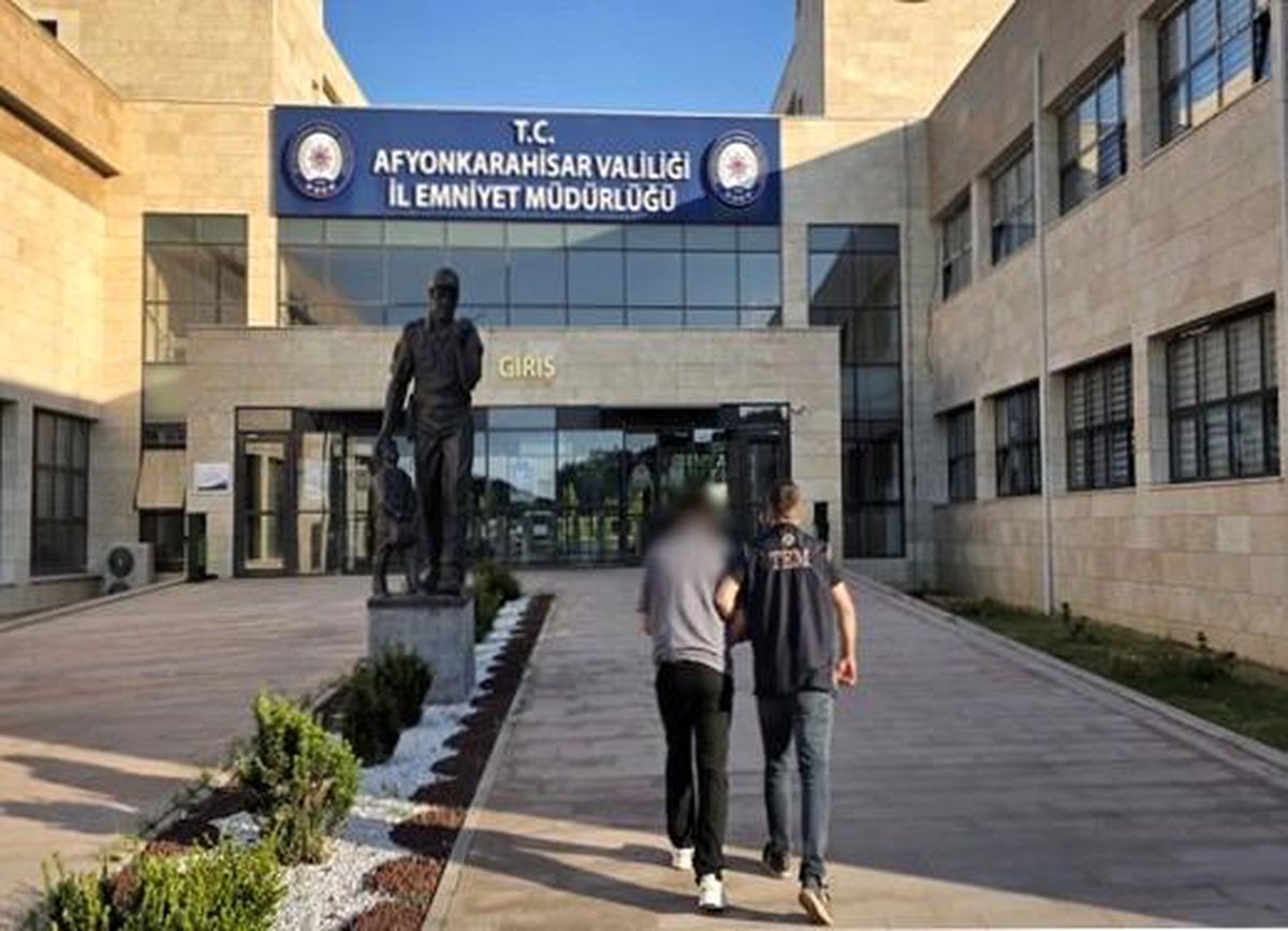 FETÖ'den hapis cezasıyla aranan şahsı polis yakaladı