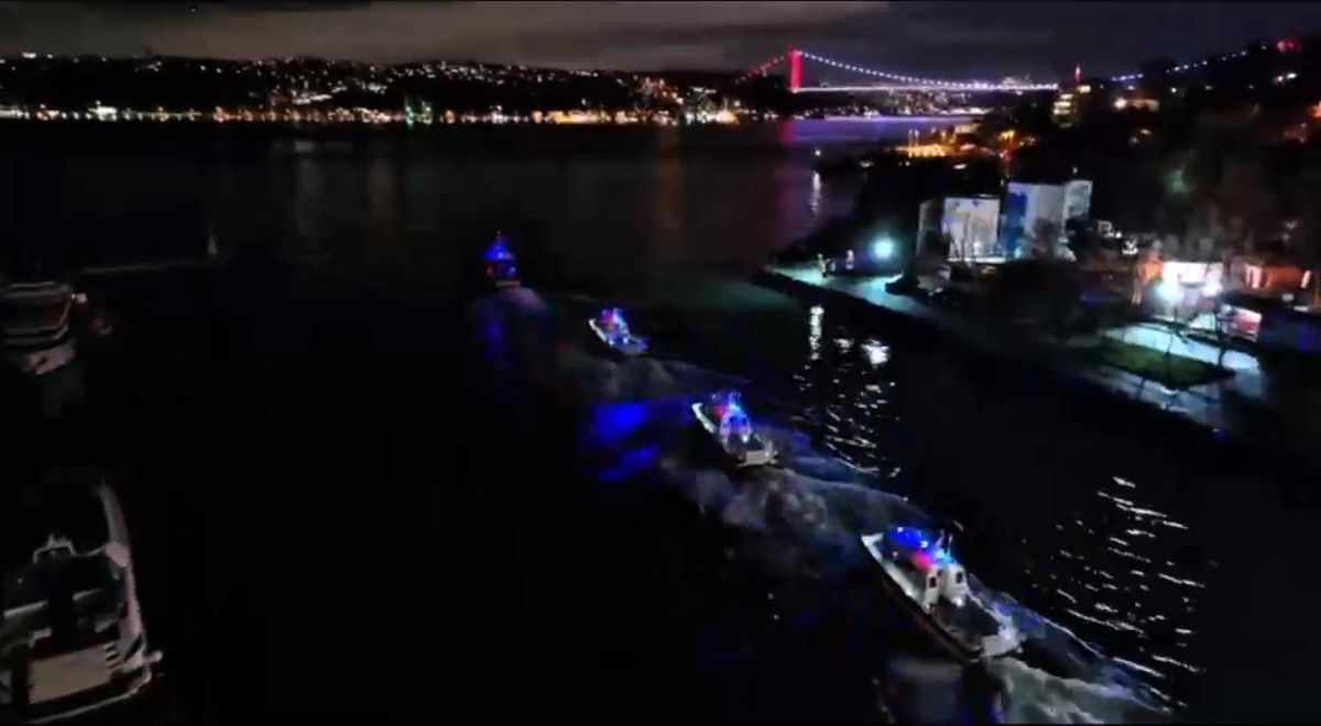 İstanbul merkezli 4 ilde düzenlenen gümrük kaçakçılığı operasyonunda polis ekiplerinin çalışmaları.