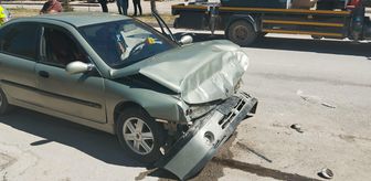 Kahramanmaraş'ta halk otobüsüne çarpan otomobil sürücüsü hayatını kaybetti