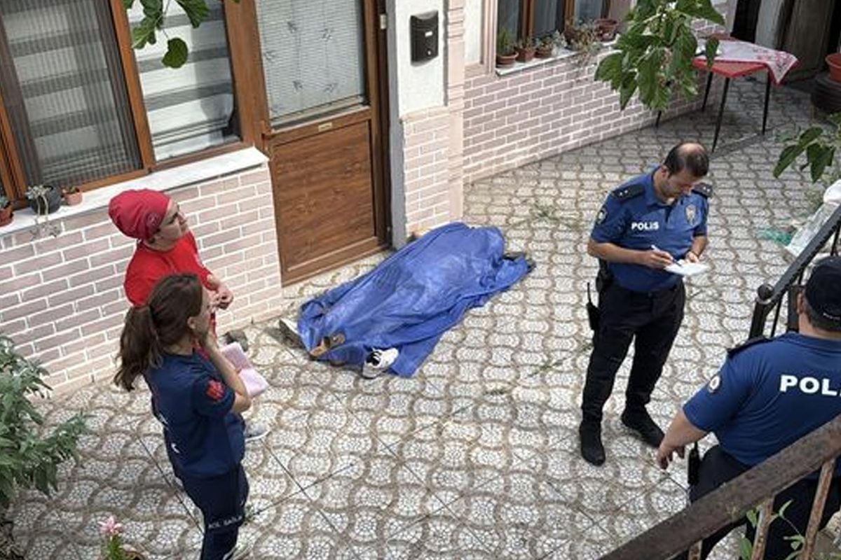 Karabük'te bir kişi evin bahçesinde ölü bulundu