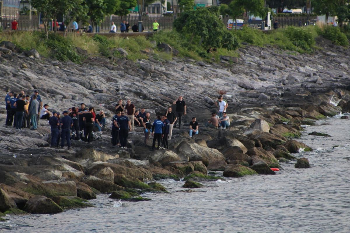 Giresun'da kayıp polis memurunun cansız bedeni deniz kenarında bulundu.