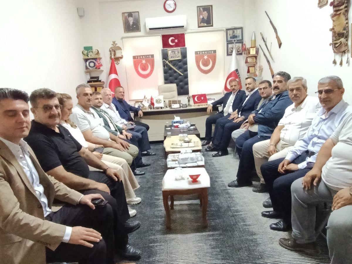 Kilis'te Kuvayi Milliye Derneği'ne bağışlanan tam donanımlı araç.