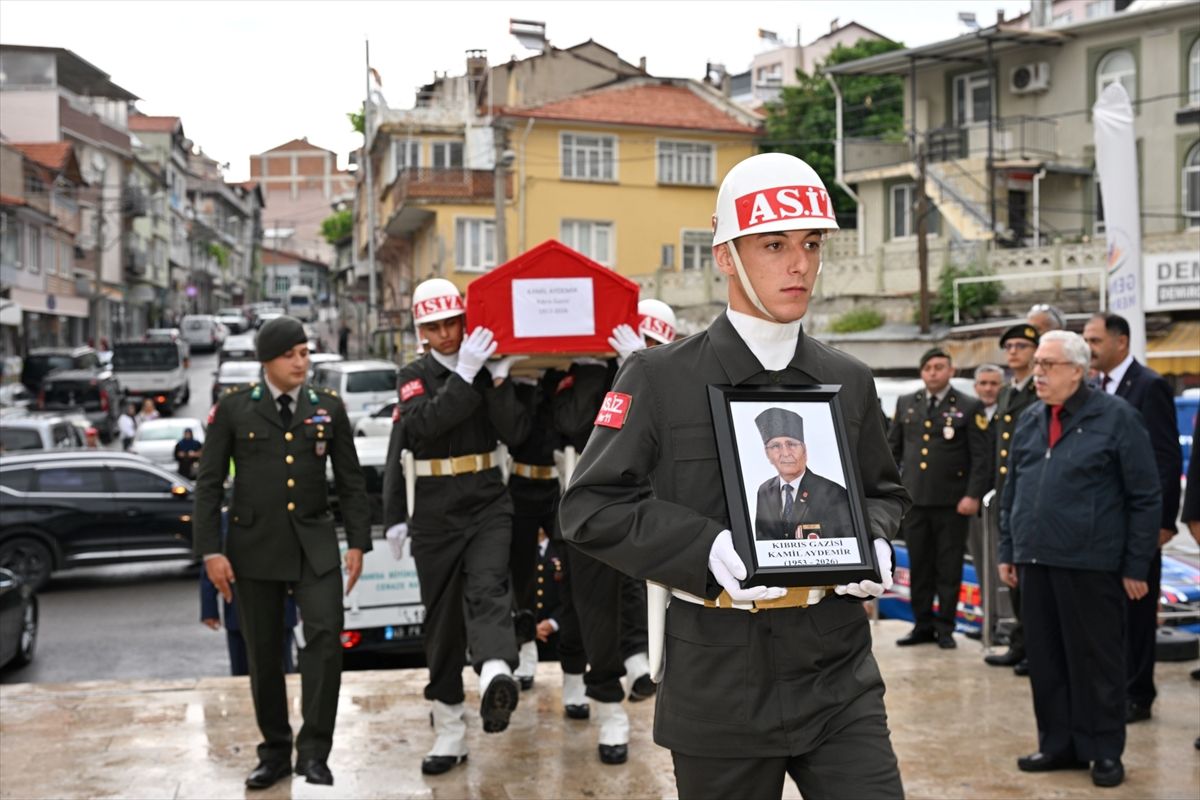 Manisa'da vefat eden Kıbrıs gazisi son yolculuğuna uğurlandı