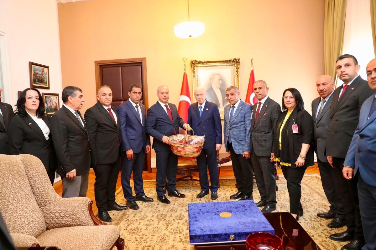 MHP Gaziantep İl Teşkilatı'ndan Devlet Bahçeli'ye anlamlı hediye