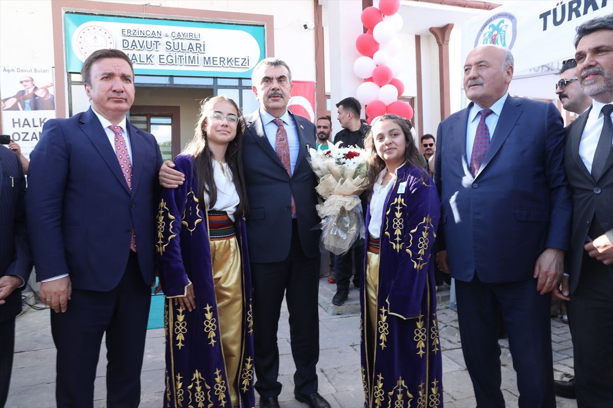 Bakan Tekin: Herkesi kucaklayan bir olgunluğu kazandırdık