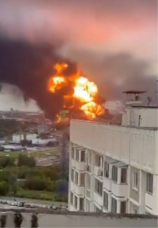 Rusya-Ukrayna savaşı şiddetlendi! Moskova'daki havalimanlarında uçuşlar durduruldu 5 rusya ukrayna savasi siddetlen 19962563 8197 1 m