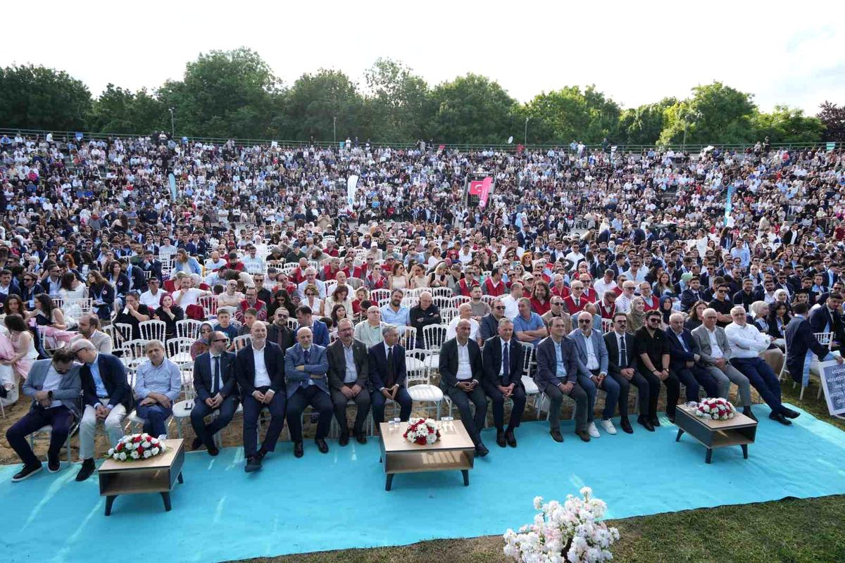 SAMÜ'de 616 öğrencinin mezuniyet heyecanı