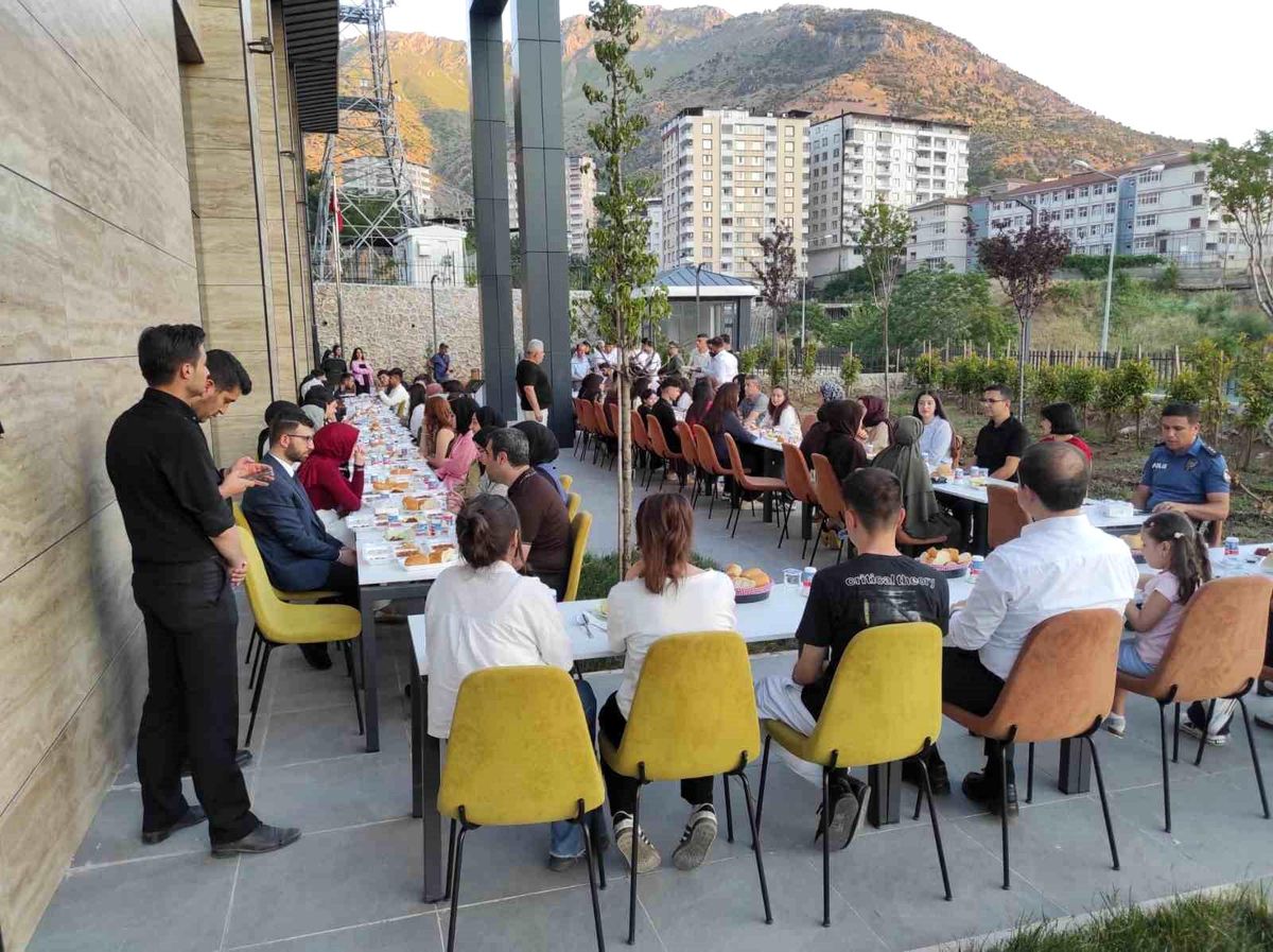 Sason'da YKS'ye girecek öğrencilere moral programı düzenlendi